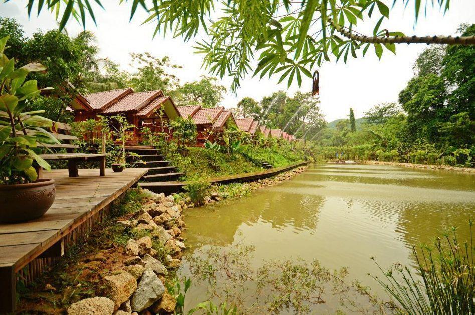 The Vareeya Resort Ban Pa Khlok Exterior photo